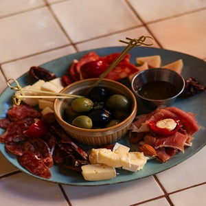Antipasti Platter (2-4 people)